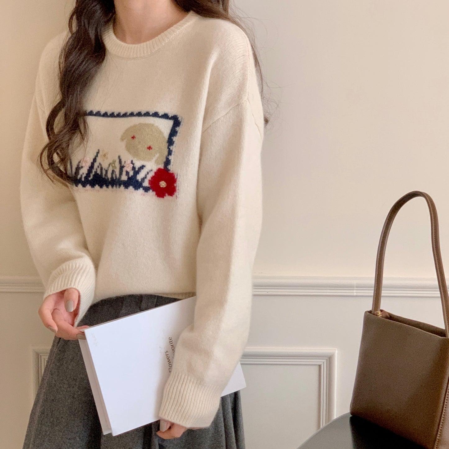 Hand embroidery sheep wool sweater